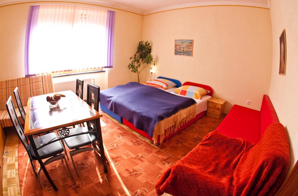 Guest House Pikapolonca 마리보르 객실 사진