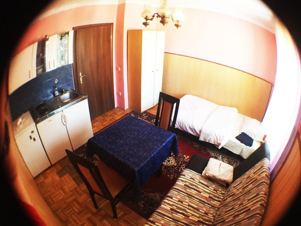 Guest House Pikapolonca 마리보르 외부 사진